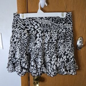 Black and White Patterned Women's Skirt